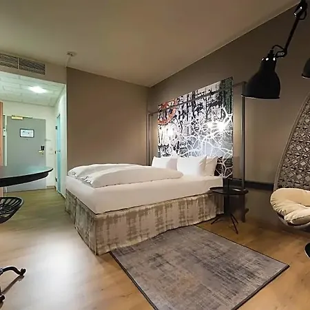 Ξενοδοχείο με διαμερίσματα Seminaris Sunday Hotel Bad Boll 4*
